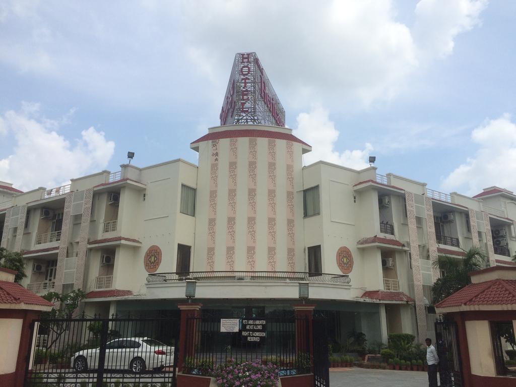Grand Heritage Resort Greater Noida Eksteriør billede